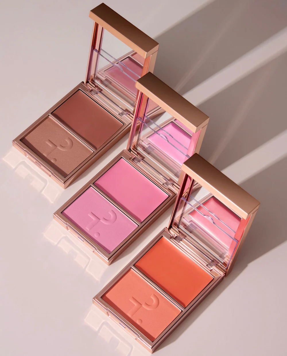 PATRICK TA MAJOR HEADLINES DOUBLE-TAKE CRÈME &
POWDER BLUSH DUO | Rubor en crema y polvo