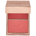 PATRICK TA MAJOR HEADLINES DOUBLE-TAKE CRÈME &
POWDER BLUSH DUO | Rubor en crema y polvo