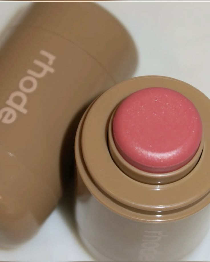 R H O D E Pocket Blush